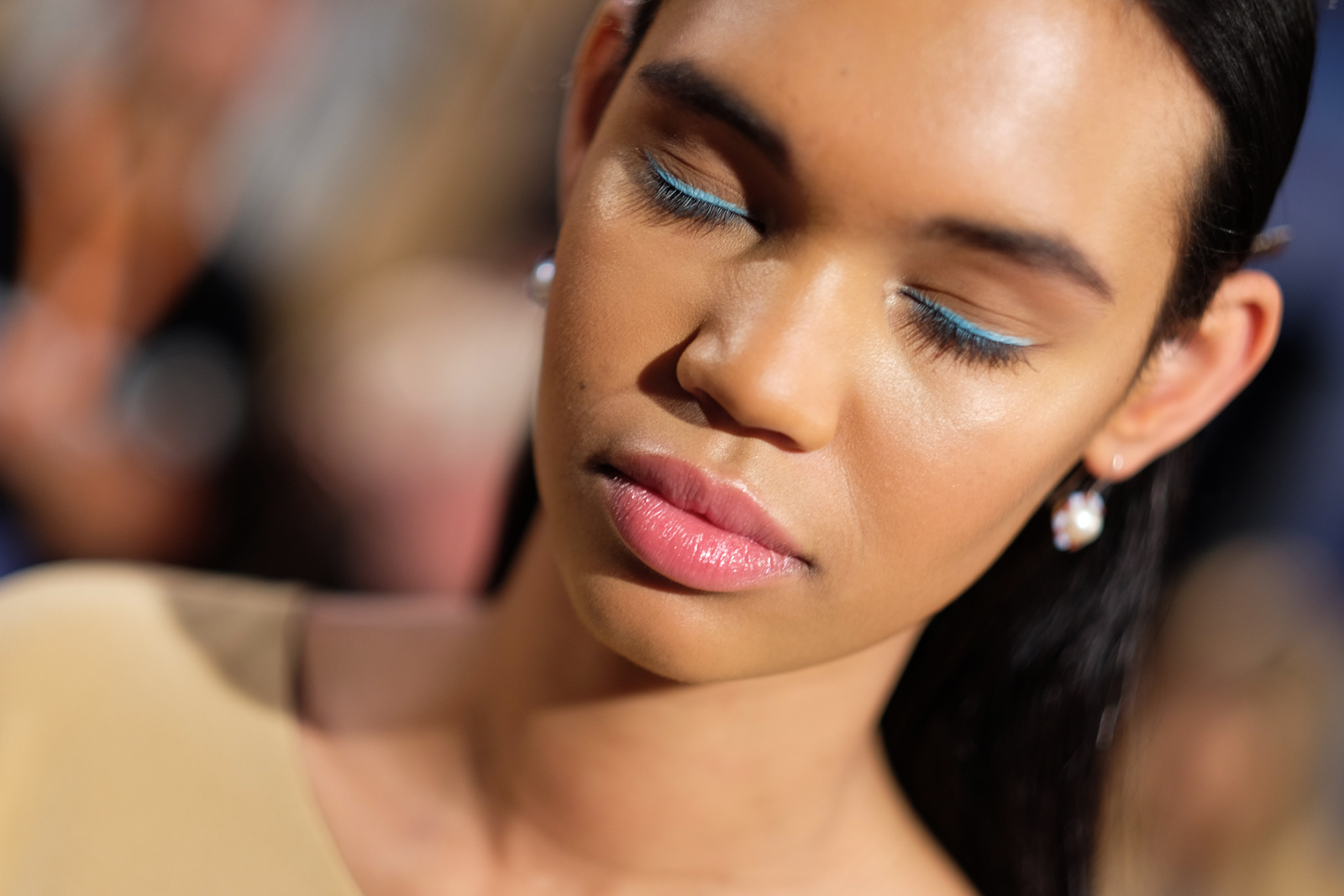 Blue eyeliner backstage at Penny Sage's NZFW show | Chloe Hill Fashion Week Coverage 2016