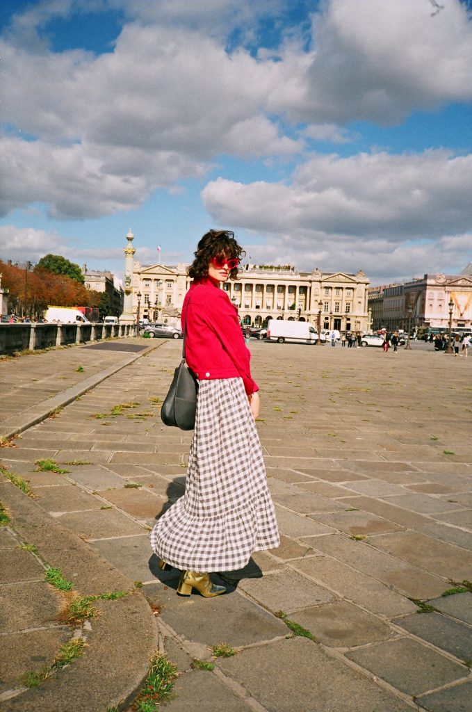 chloe hill in paris